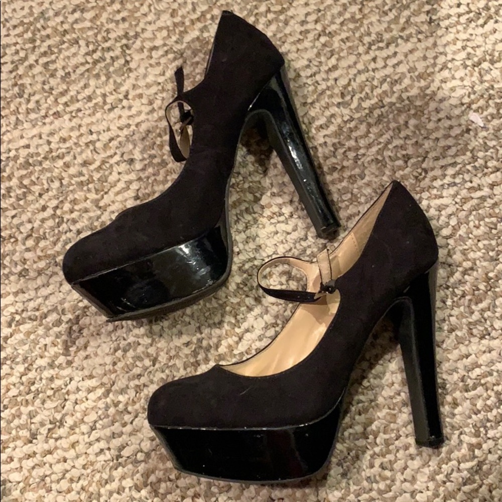 Black Mary Jane Platform Pumps